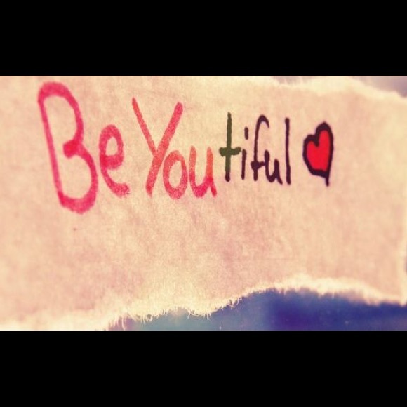 Meet your Posher, Nicole - Picture 1 of 1